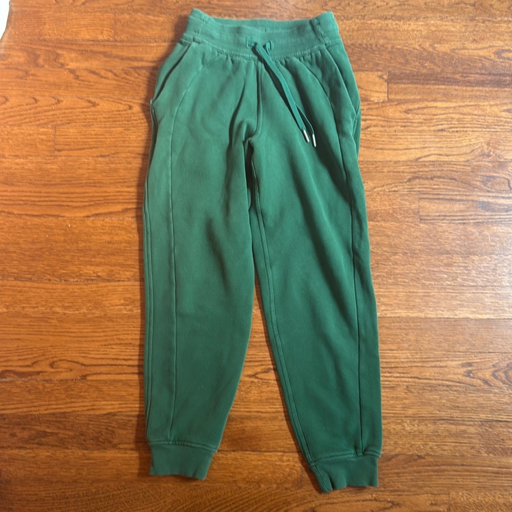 Lululemon Scuba Joggers Evergreen